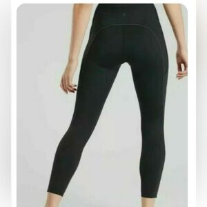 Athleta Cold Front Hybrid Run Tight - size MT. NWOT